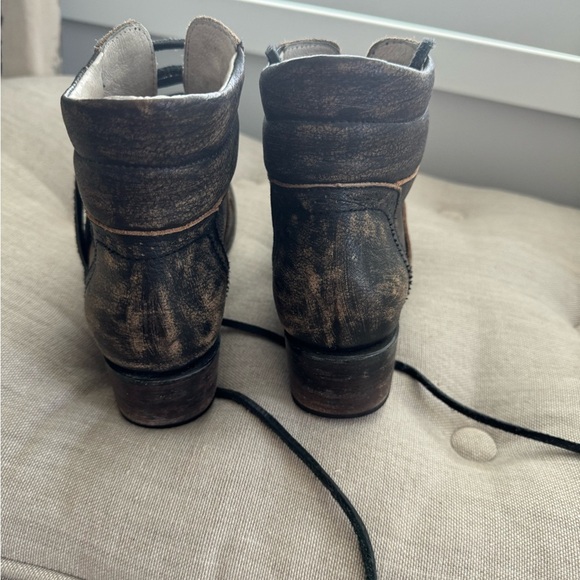 Women’s Freebird boots size 7 - Picture 3 of 10